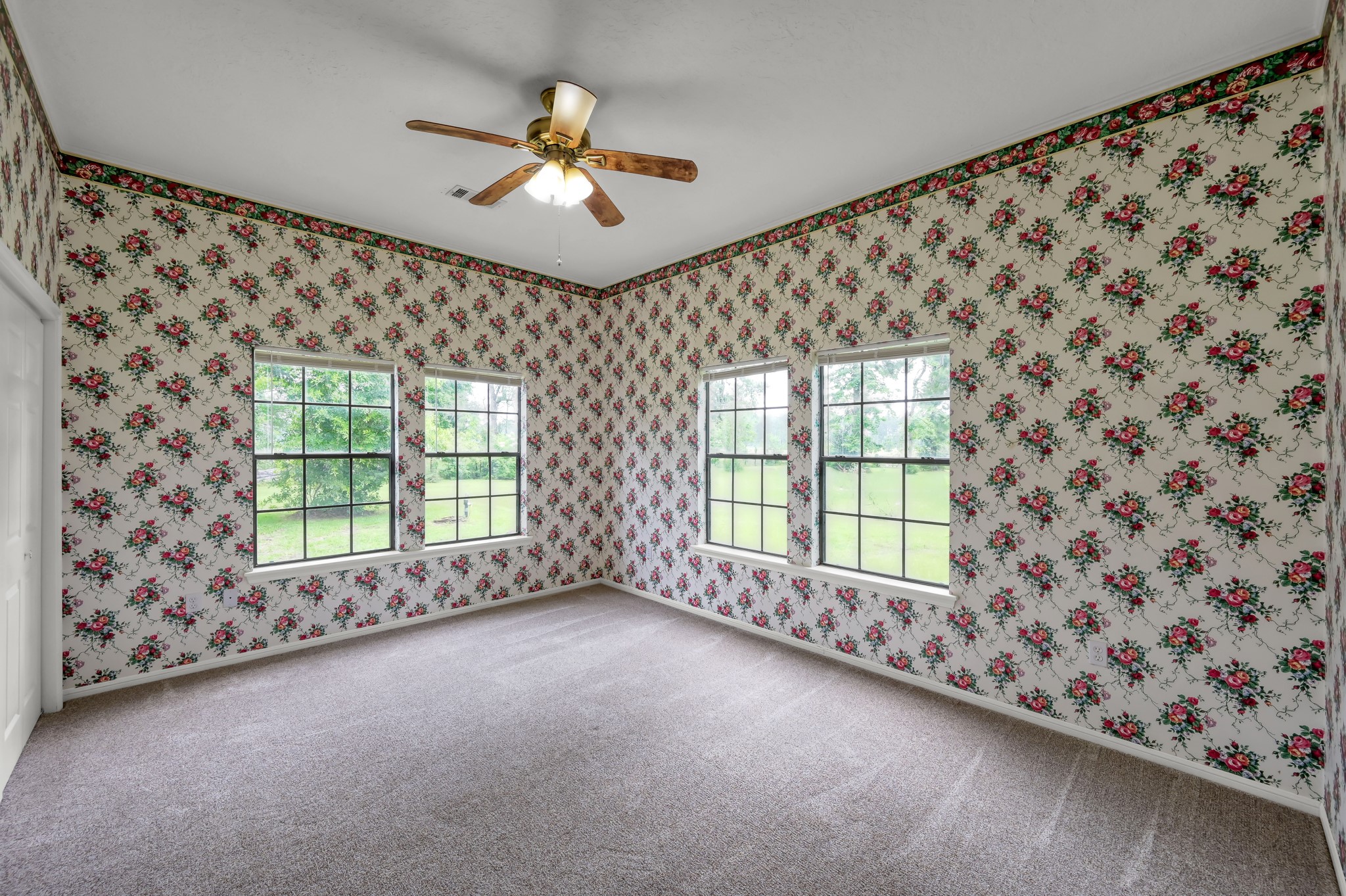 16892 Payne Road Conroe, TX 77302 - Photo 27 of 50 Secondary Bedroom