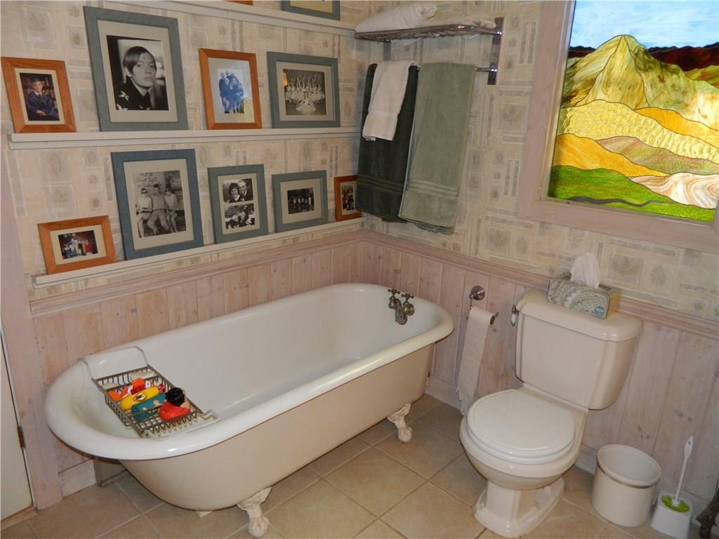 1283 Bee Mountain Ridge Road Lenoir, NC 28645 - Photo 10 of 24 Gallery Image 10