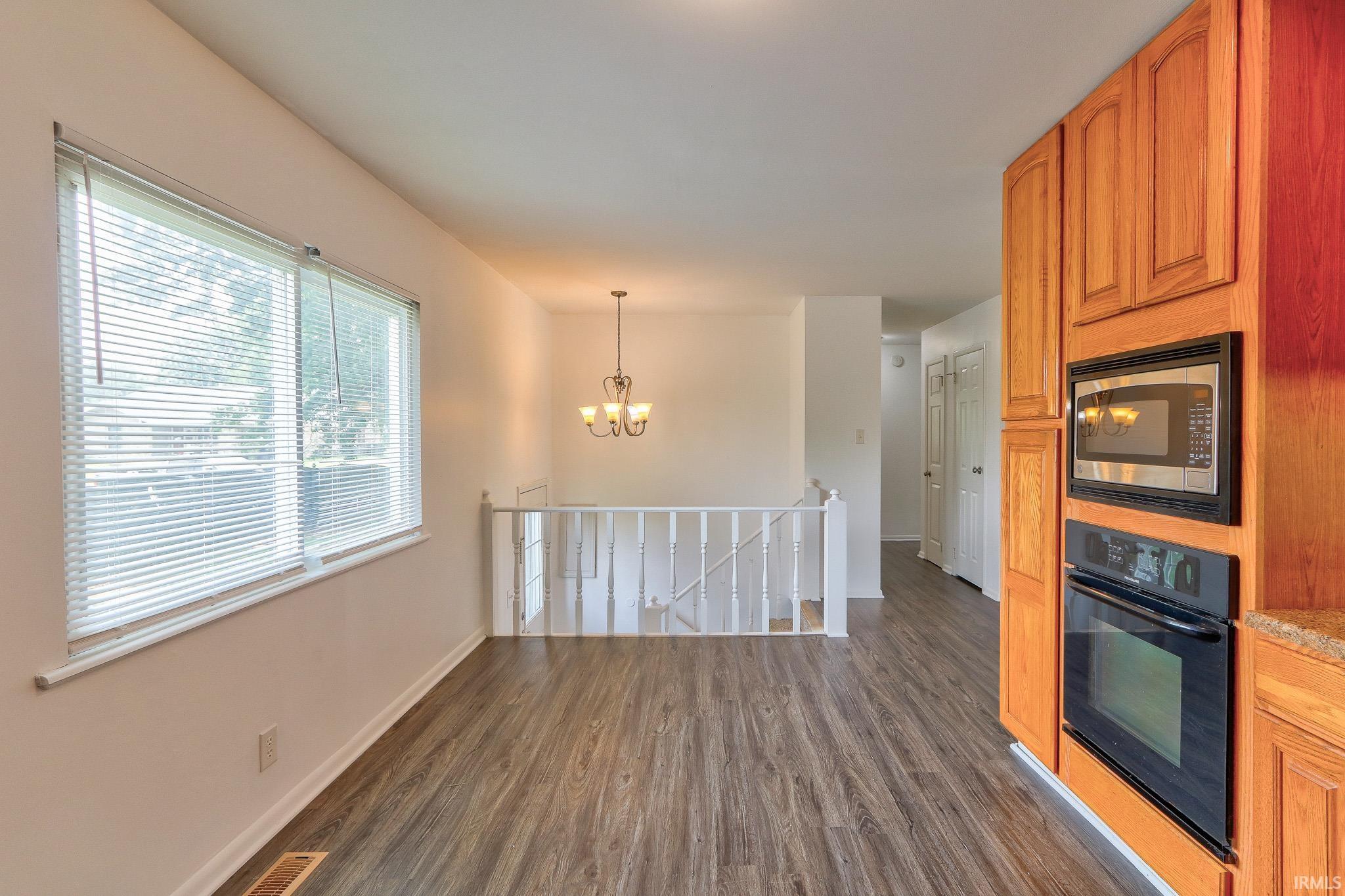 1114 Stonebridge Road Evansville, IN 47710 - Photo 7 of 30 Gallery Image 7