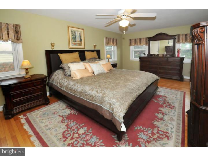 7634 Levis Road Cheltenham, PA 19012 - Photo 13 of 25 Bedroom - Main