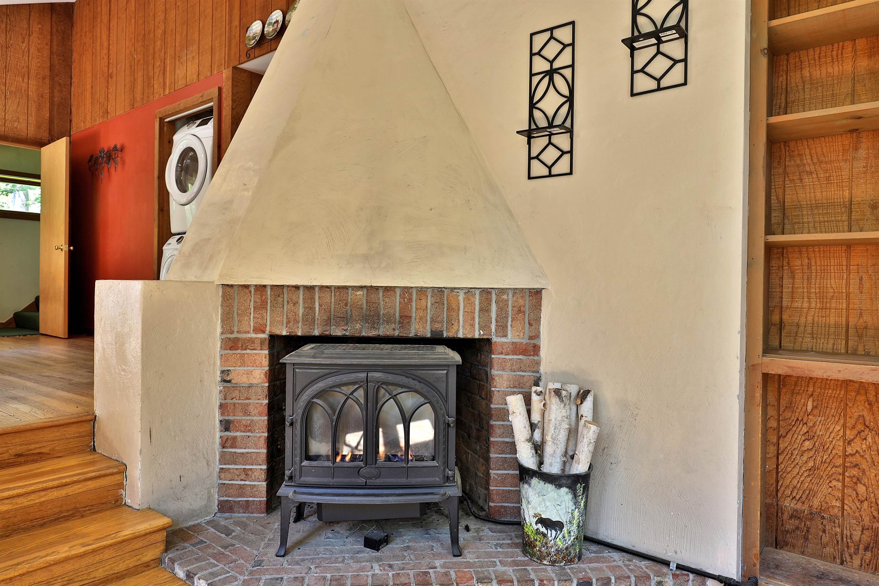 571 Wing Farm Road Rochester, VT 05767 - Photo 8 of 36