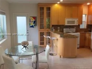 $2,600 | 725 Northeast 16th Avenue, Unit 725, Fort Lauderdale, FL 33304