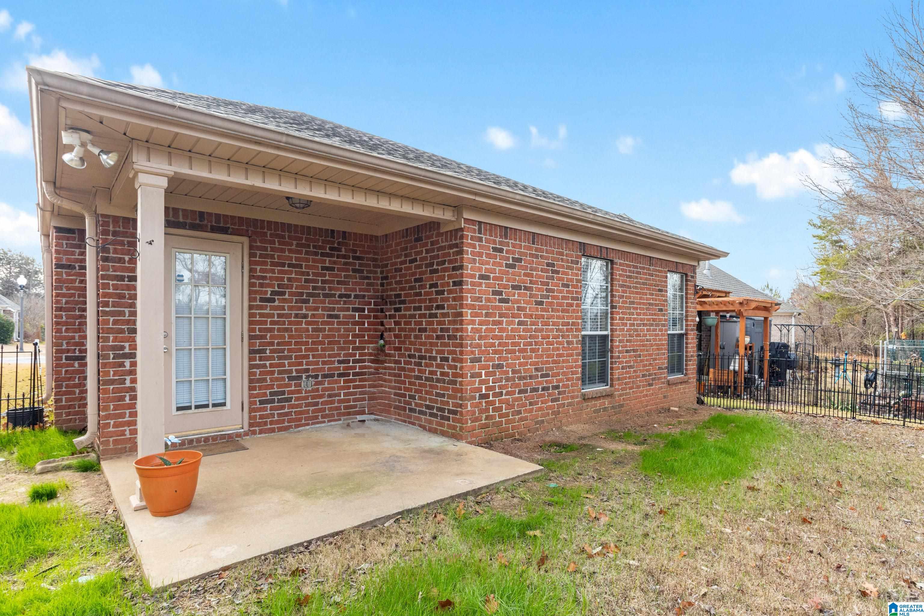 552 Summit Circle Fultondale, AL 35068 - Photo 24 of 34