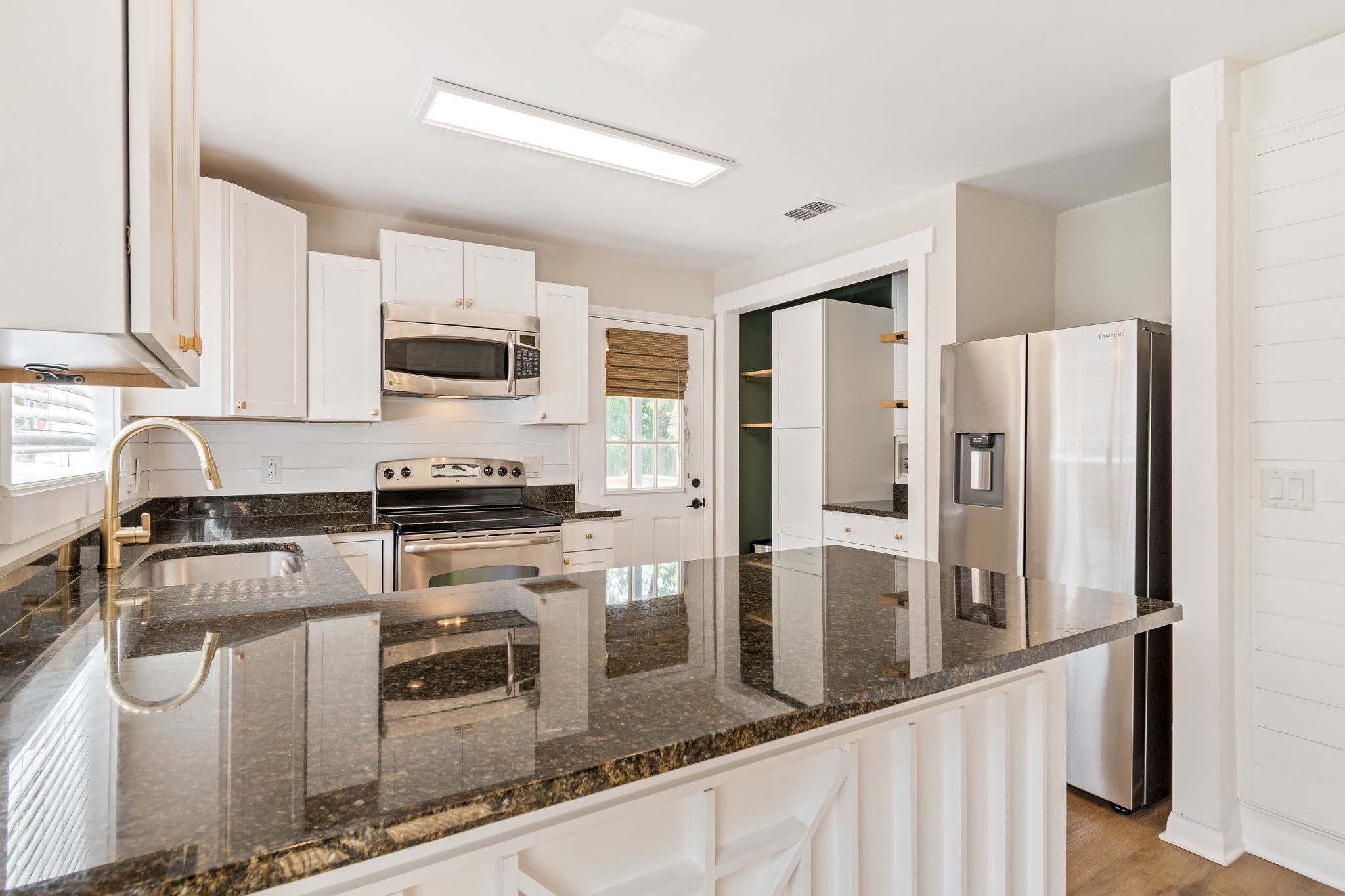 421 Hill Road Nashville, TN 37027 - Photo 15 of 44 Gallery Image 15
