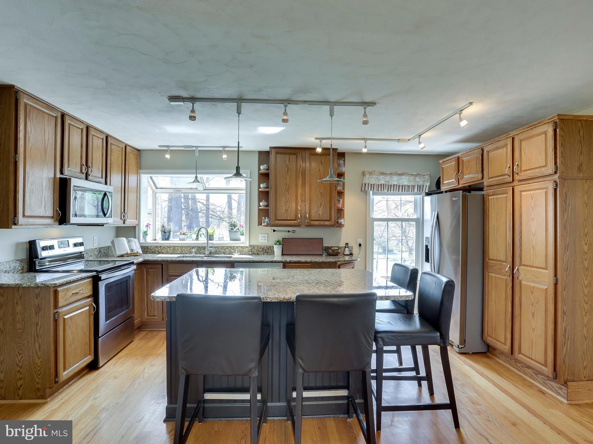 2635 Omisol Road Woodbridge, VA 22192 - Photo 11 of 30 Kitchen