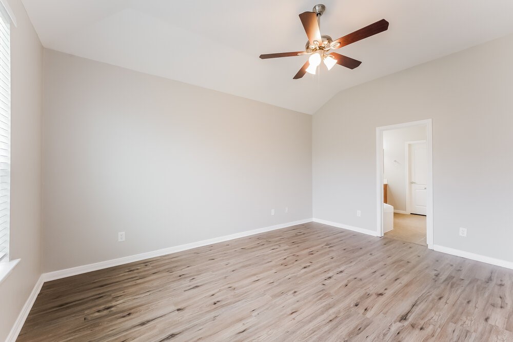 2531 Crystal Shore Drive Rosharon, TX 77583 - Photo 13 of 17