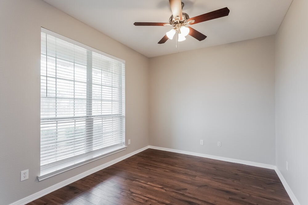 2531 Crystal Shore Drive Rosharon, TX 77583 - Photo 15 of 17