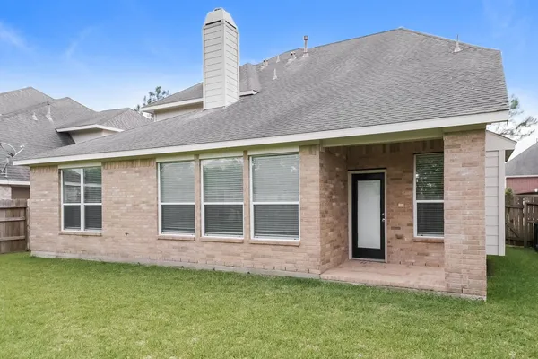$2,675 | 2531 Crystal Shore Drive, Rosharon, TX 77583