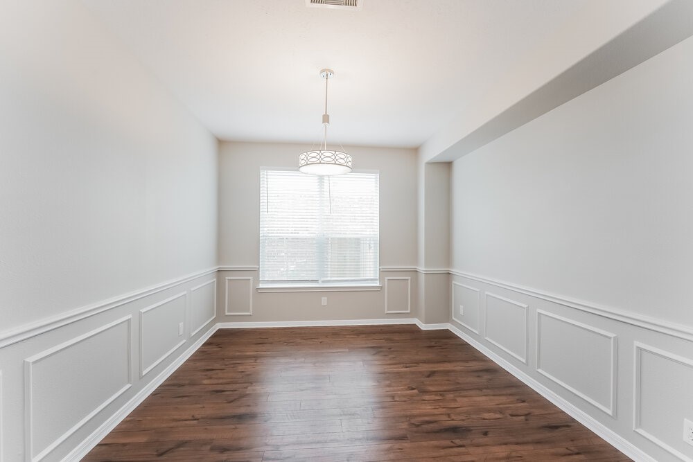 2531 Crystal Shore Drive Rosharon, TX 77583 - Photo 7 of 17