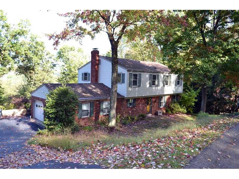 27 Thornridge Road Pittsburgh, PA 15237 - Photo 1 of 25 Exterior Front.