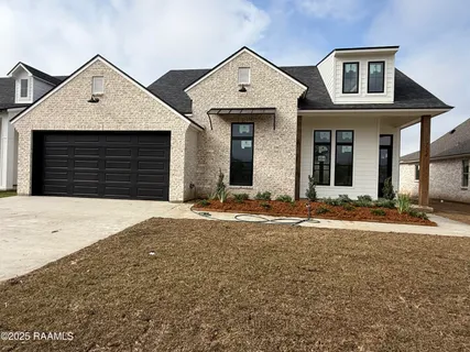 $422,300 | 114 Spring Meadow Drive, Broussard, LA 70518
