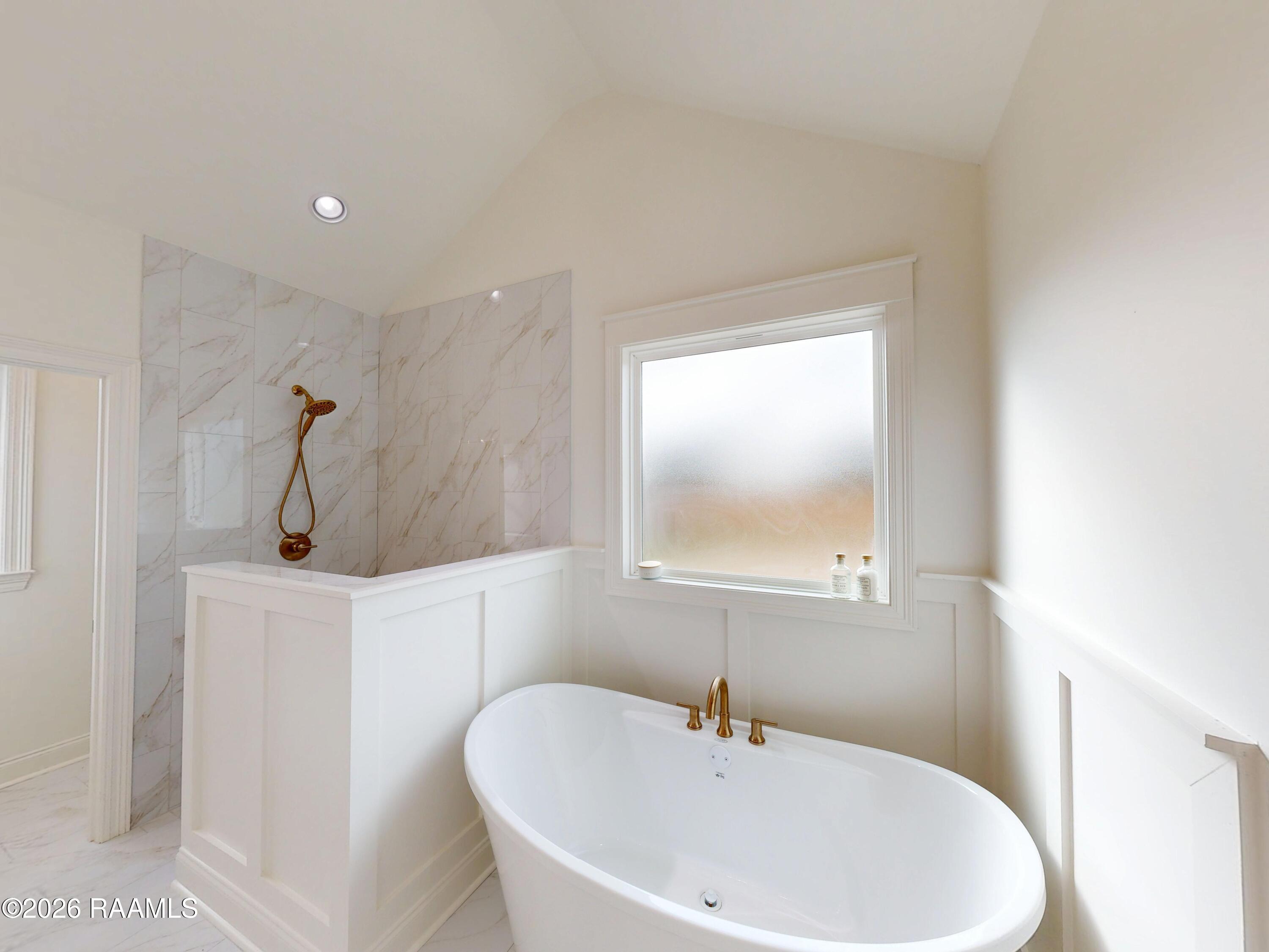 114 Spring Meadow Drive Broussard, LA 70518 - Photo 12 of 29 Primary Bathroom