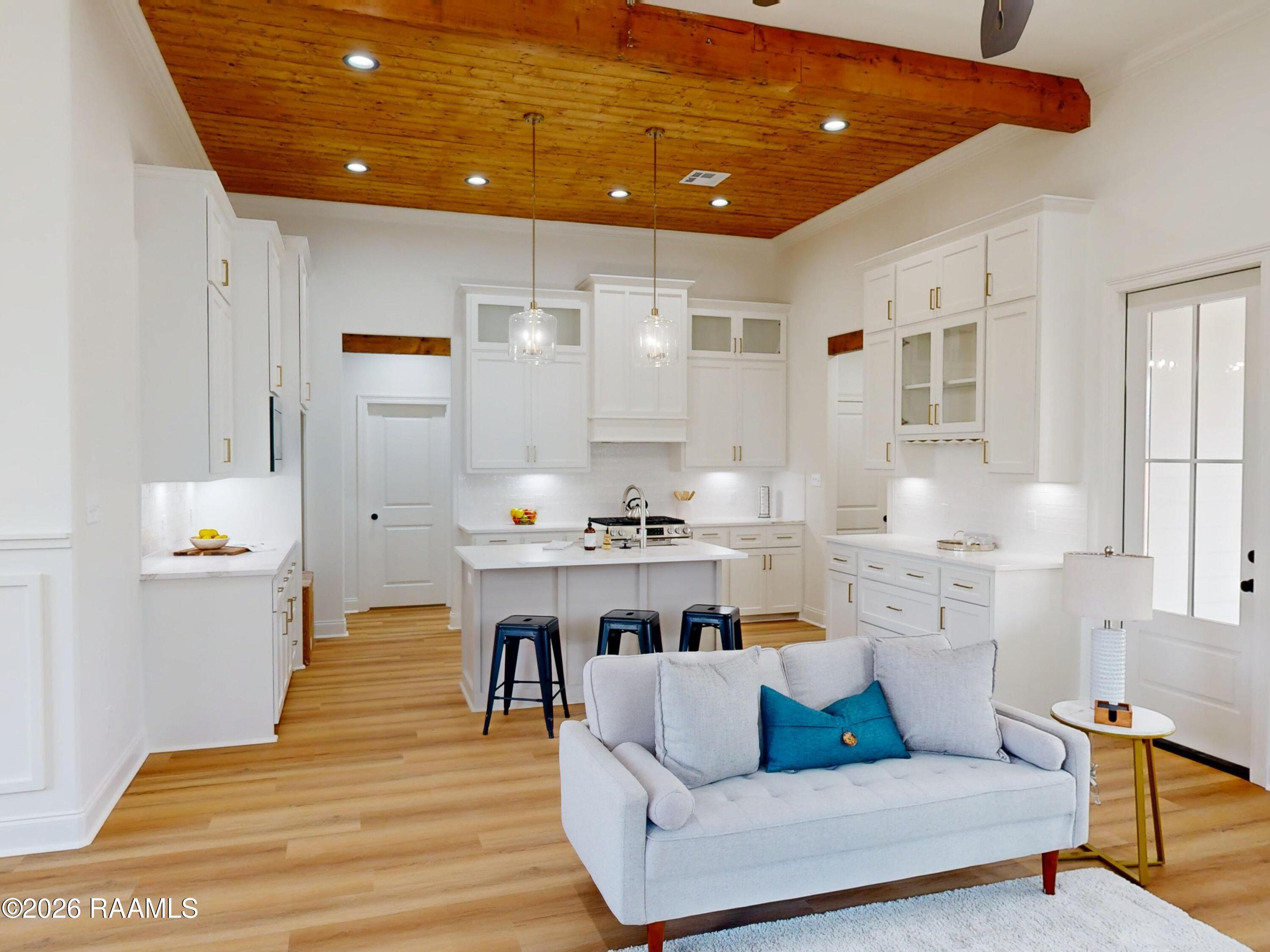 114 Spring Meadow Drive Broussard, LA 70518 - Photo 4 of 29 Living Area