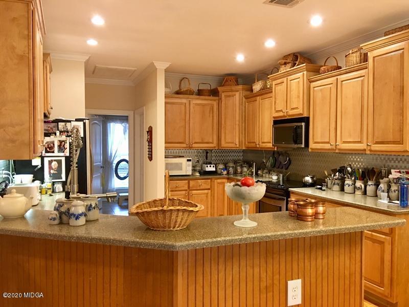 167 High Point Road Northwest Milledgeville, GA 31061 - Photo 14 of 39 10