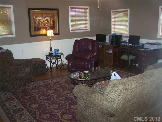 3513 Linwood Road Gastonia, NC 28052 - Photo 3 of 16 Gallery Image 3