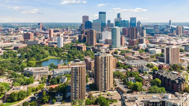 $159,900 | 400 Groveland Avenue, Unit 708, Minneapolis, MN 55403