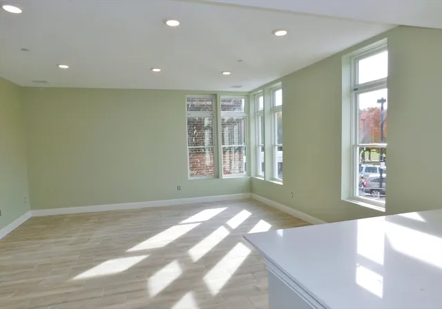 $3,700 | 10 Roxbury Street, Unit 5, Boston, MA 02119