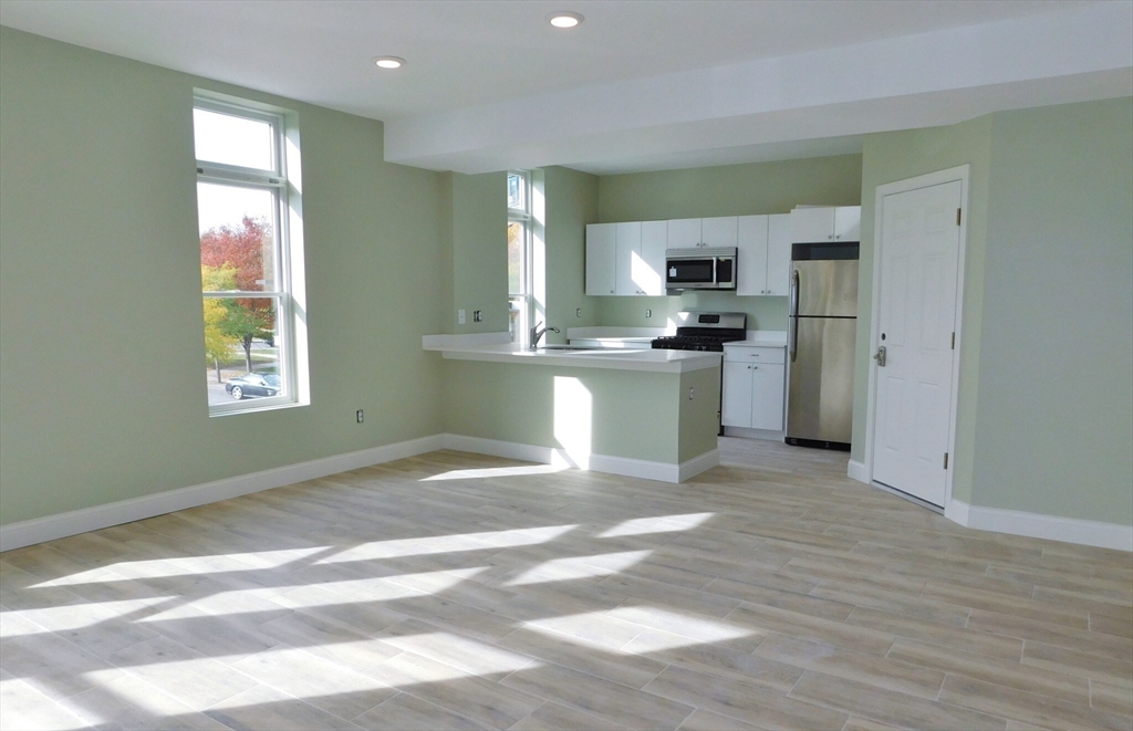 10 Roxbury Street, Unit 5 Boston, MA 02119 - Photo 5 of 17