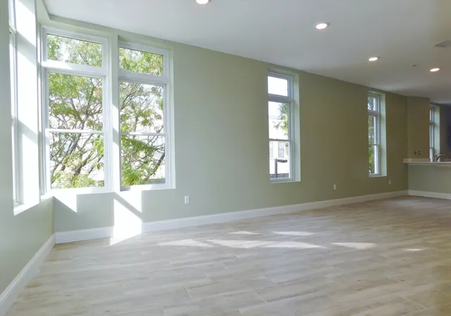 $3,700 | 10 Roxbury Street, Unit 5, Boston, MA 02119