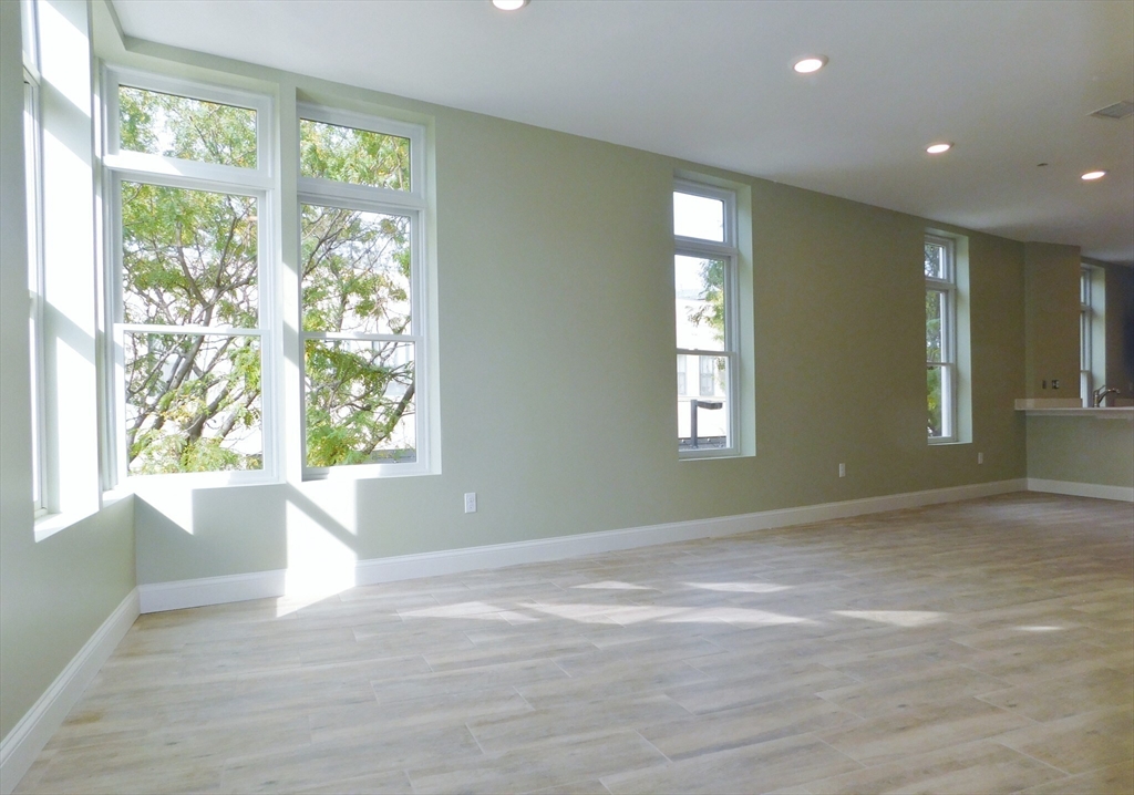 10 Roxbury Street, Unit 5 Boston, MA 02119 - Photo 7 of 17