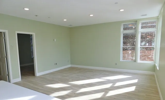 $3,700 | 10 Roxbury Street, Unit 5, Boston, MA 02119