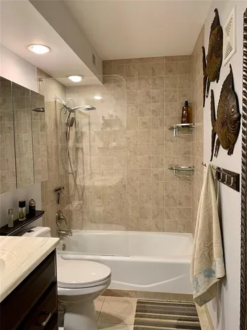 $219,500 | 1901 North Andrews Avenue, Unit 111, Wilton Manors, FL 33311