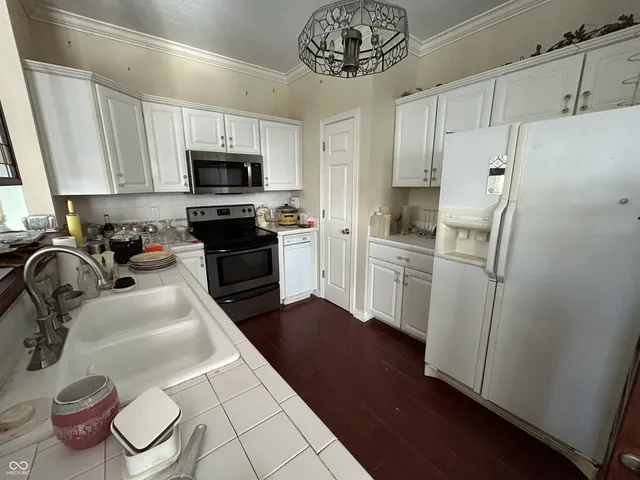 $469,500 | 11239 Fonthill Drive, Indianapolis, IN 46236