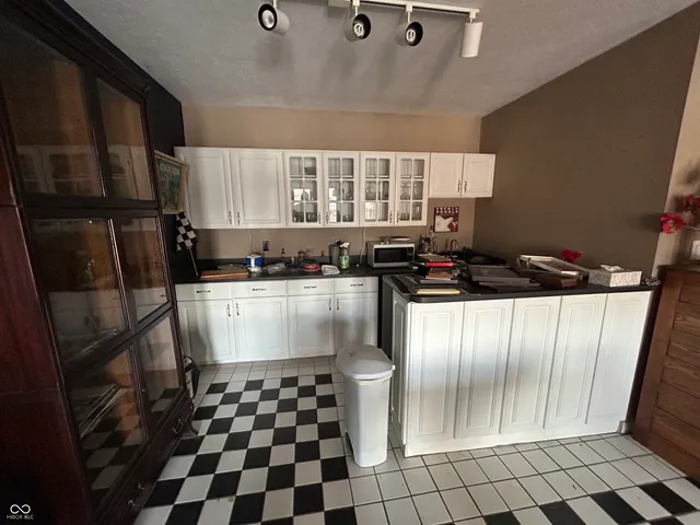 $469,500 | 11239 Fonthill Drive, Indianapolis, IN 46236