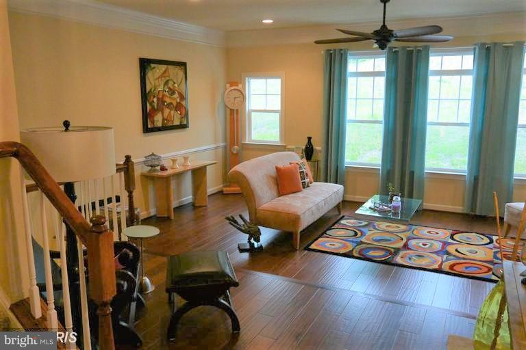 242 Short Branch Road Stafford, VA 22556 - Photo 7 of 30 Living Room