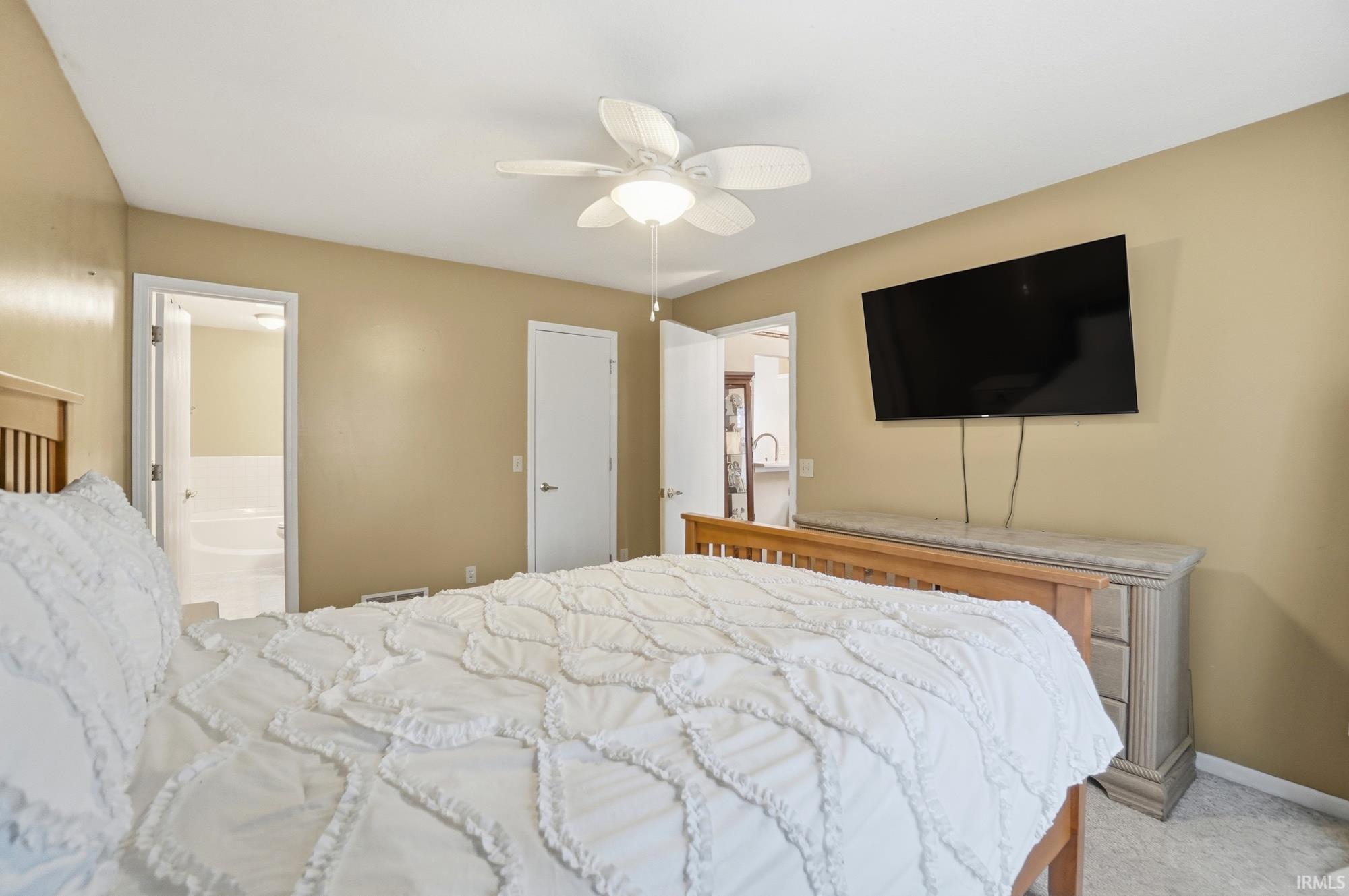 3201 Cedar Ridge Run Fort Wayne, IN 46808 - Photo 15 of 29