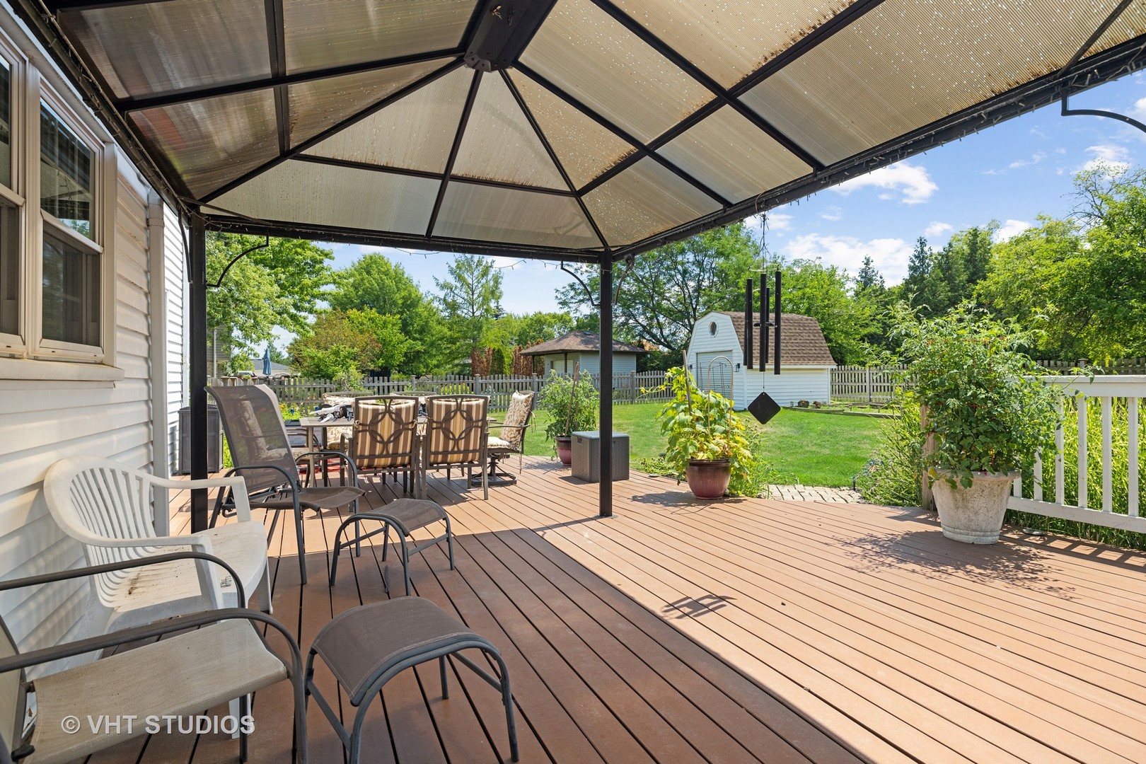10001 Derby Lane Mokena, IL 60448 - Photo 22 of 31 a patio view with a seating space
