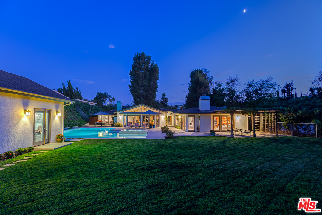 16231 Meadow Ridge Way Encino, CA 91436 - Photo 1 of 53 Gallery Image 1