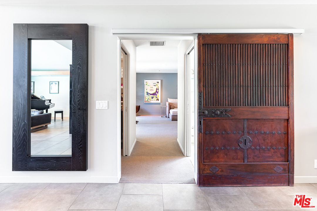 16231 Meadow Ridge Way Encino, CA 91436 - Photo 20 of 53 Gallery Image 20