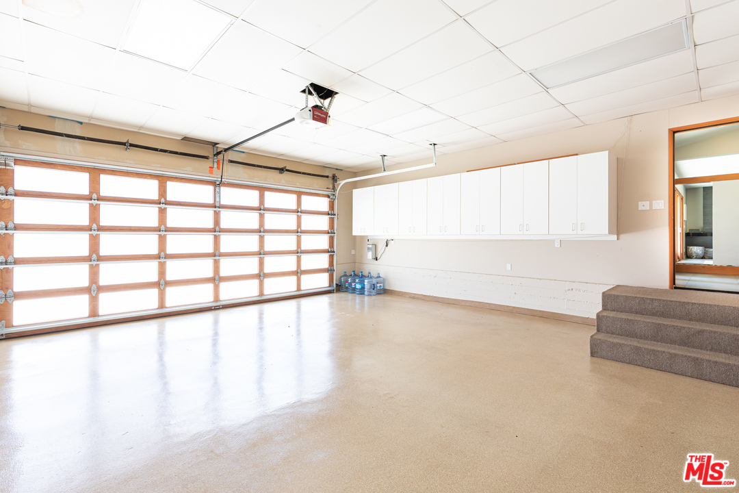 16231 Meadow Ridge Way Encino, CA 91436 - Photo 39 of 53 Gallery Image 39