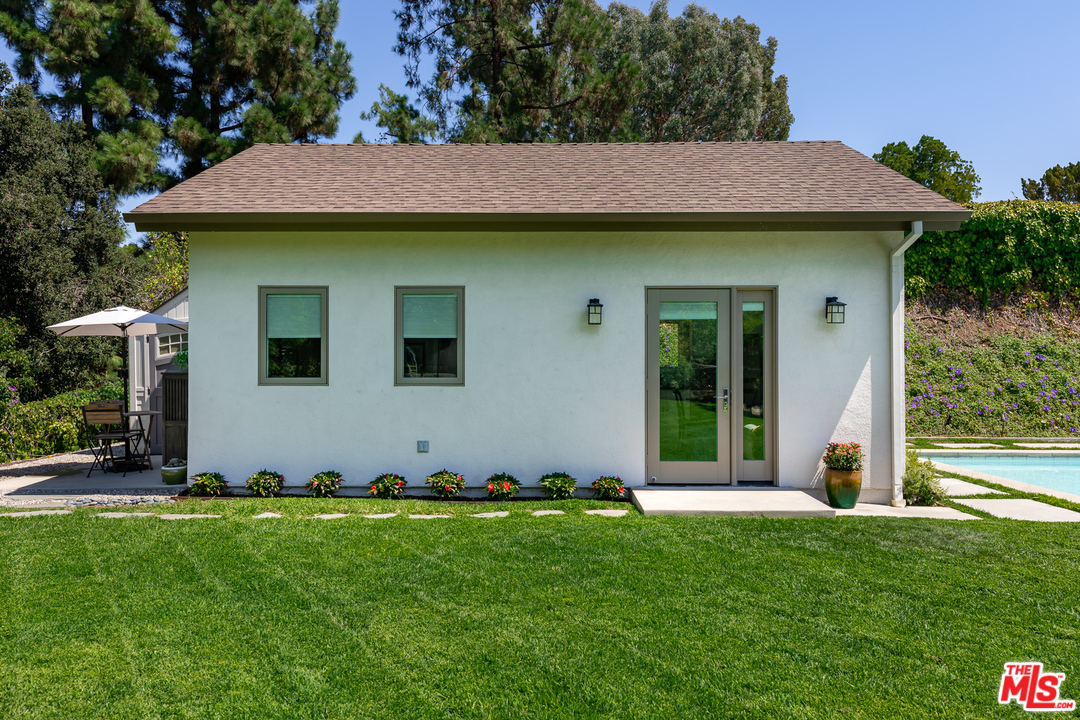 16231 Meadow Ridge Way Encino, CA 91436 - Photo 46 of 53 Gallery Image 46