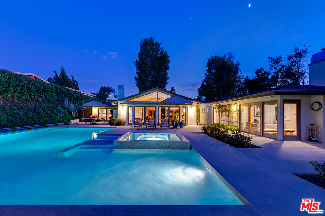 16231 Meadow Ridge Way Encino, CA 91436 - Photo 50 of 53 Gallery Image 50