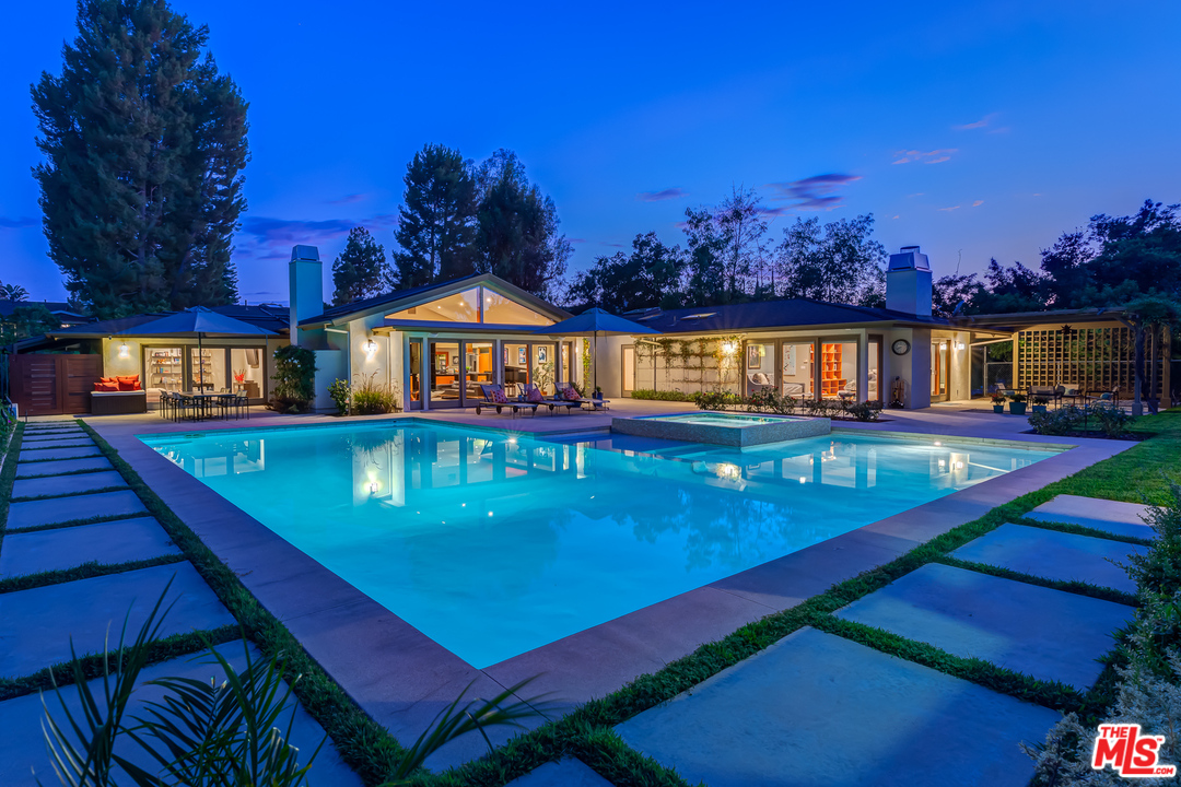 16231 Meadow Ridge Way Encino, CA 91436 - Photo 51 of 53 Gallery Image 51