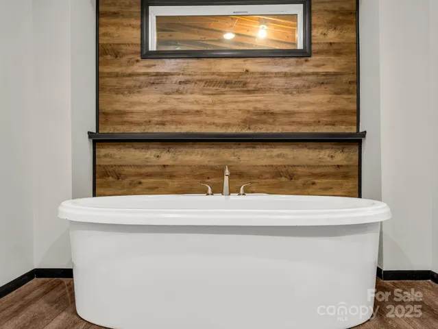 a close view of sink