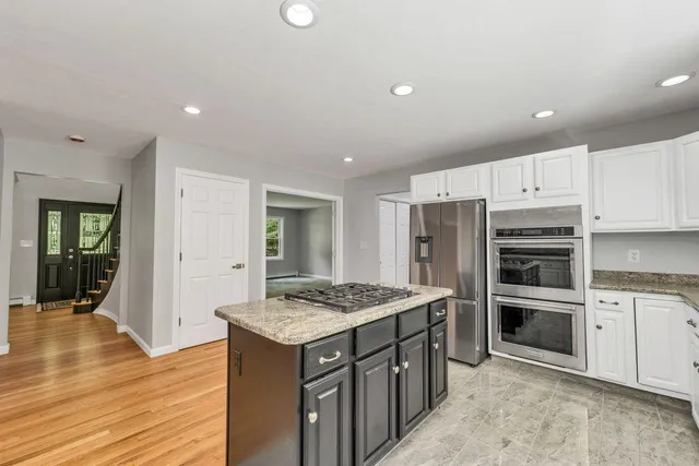 $725,000 | 5 Sullivan Drive, Bow, NH 03304