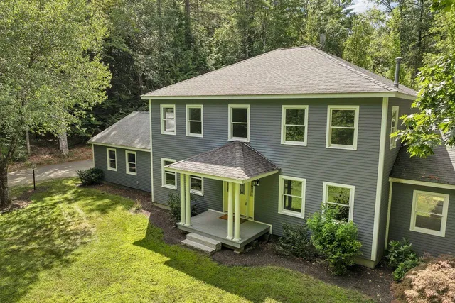 $725,000 | 5 Sullivan Drive, Bow, NH 03304