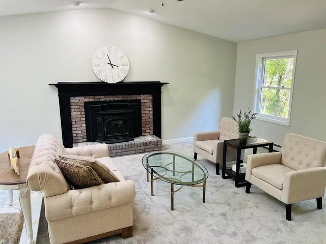 $725,000 | 5 Sullivan Drive, Bow, NH 03304