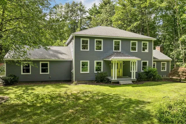 $725,000 | 5 Sullivan Drive, Bow, NH 03304