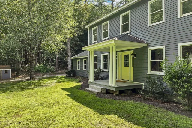 $725,000 | 5 Sullivan Drive, Bow, NH 03304
