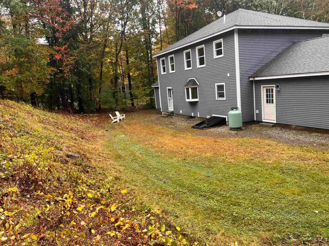 $725,000 | 5 Sullivan Drive, Bow, NH 03304