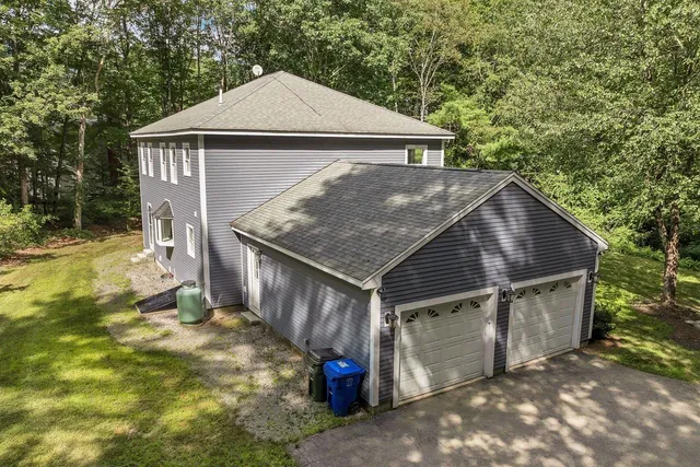 $725,000 | 5 Sullivan Drive, Bow, NH 03304