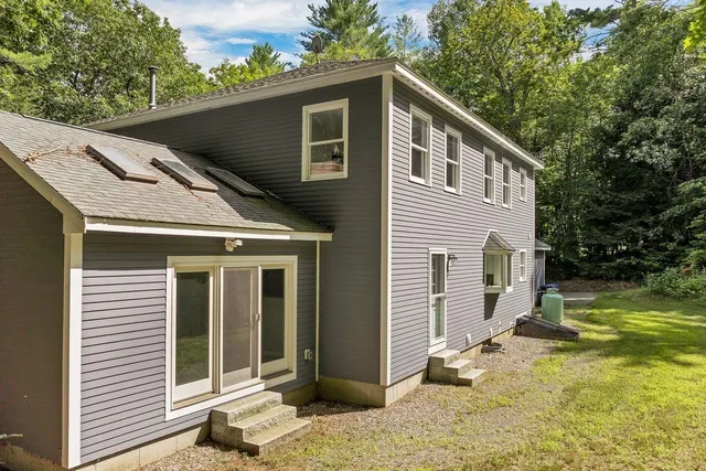 $725,000 | 5 Sullivan Drive, Bow, NH 03304
