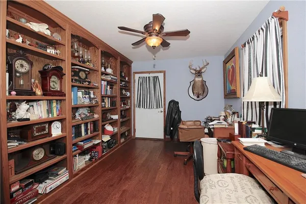 $525,000 | 33670 Southeast 31st Highway, Kincaid, KS 66039