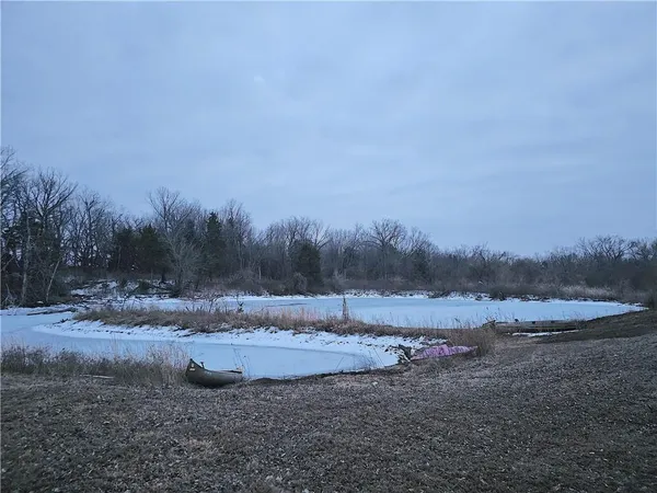 $525,000 | 33670 Southeast 31st Highway, Kincaid, KS 66039
