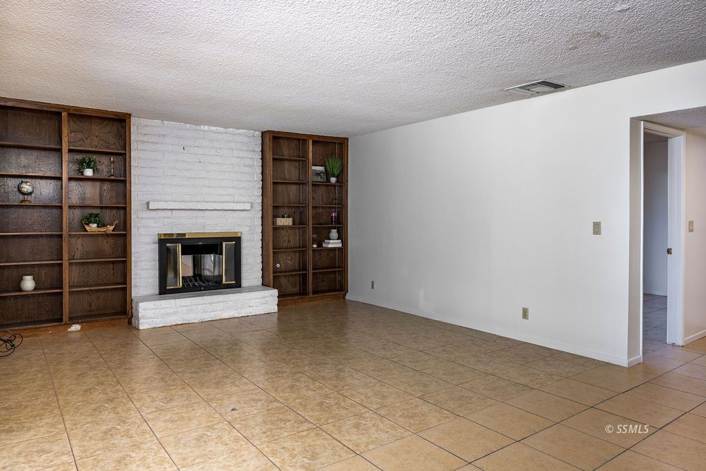 230 Larkspur Street Ridgecrest, CA 93555 - Photo 9 of 39