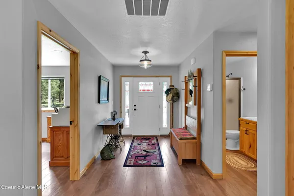 $1,275,000 | 386 Ursa Lane, Priest River, ID 83856